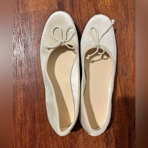 Loft White Velvet Flats, size 8.5M